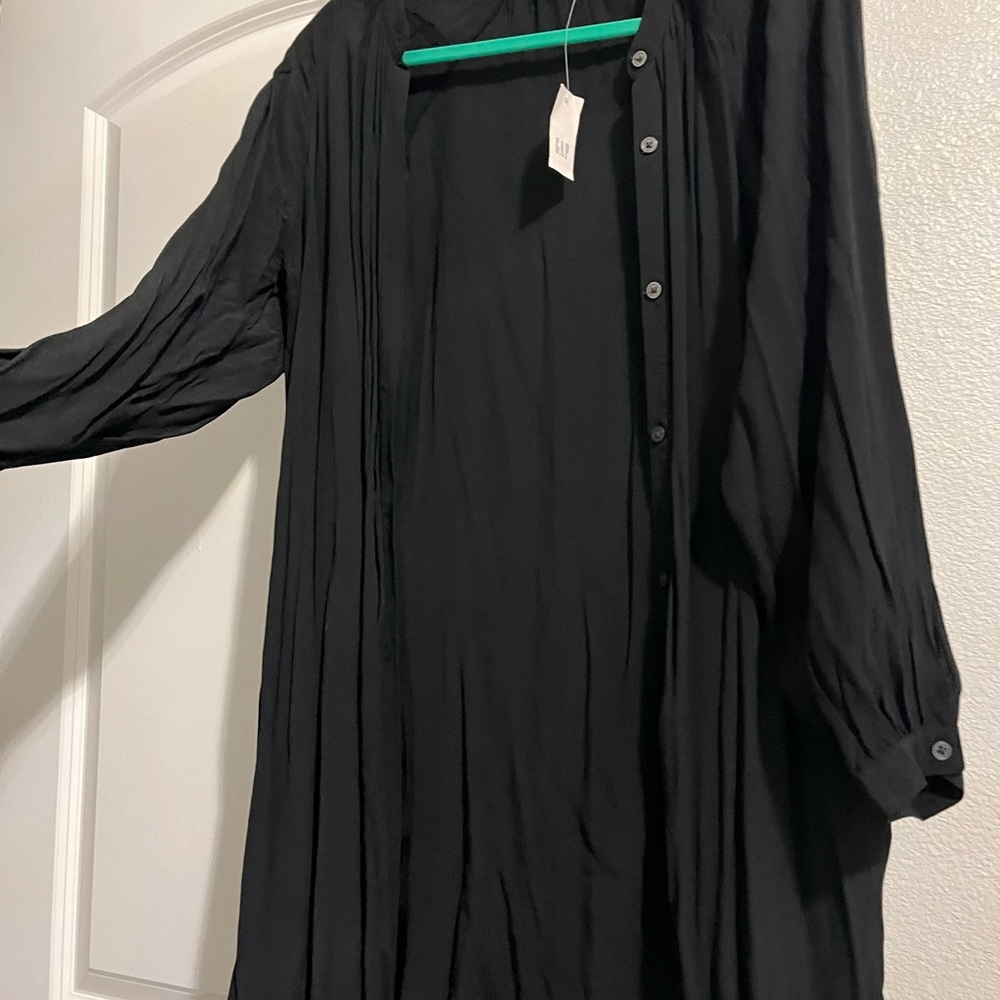 GAP Classic Black Long Sleeve Shirt